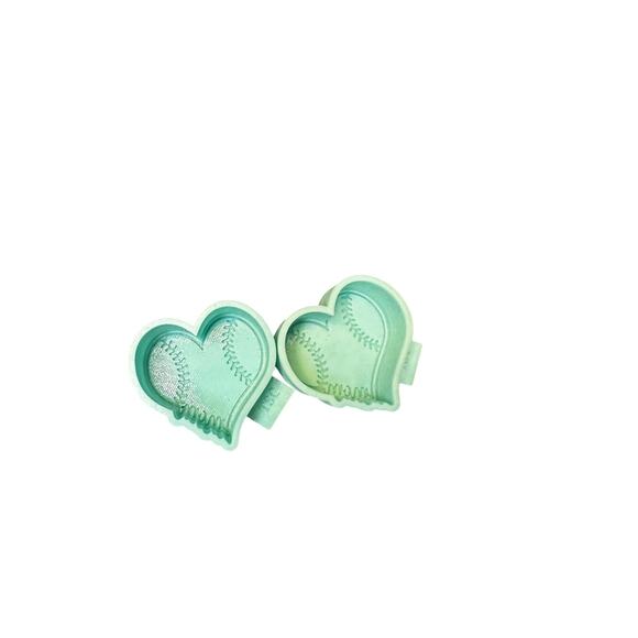 Baseball Heart Silicone Mold for Freshies/Vent Clips – DIY Car Accessory - Picture 1 of 3